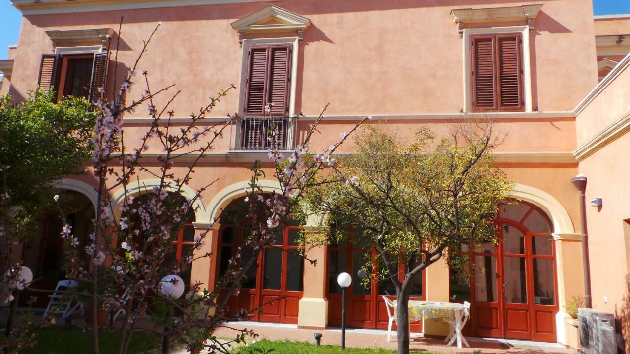 Oasi Ottocento Bed & Breakfast Quartu Sant'Elena Exterior photo