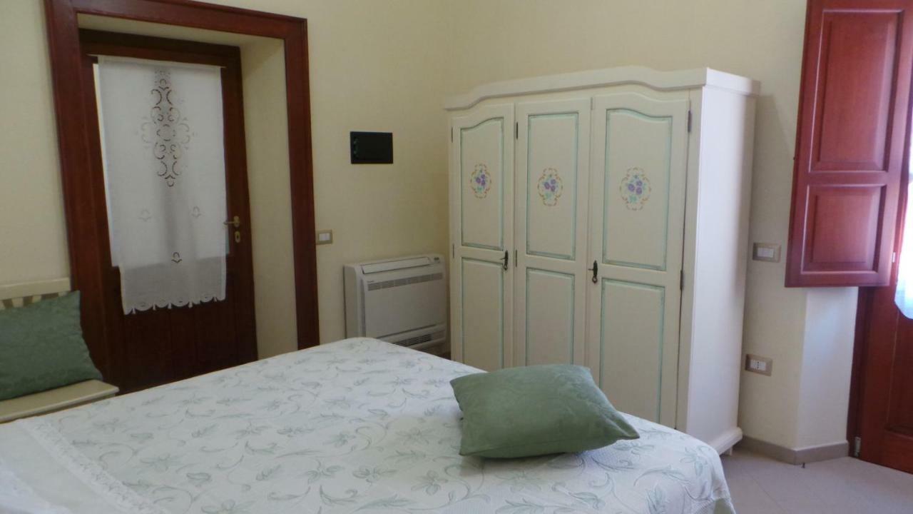 Oasi Ottocento Bed & Breakfast Quartu Sant'Elena Exterior photo